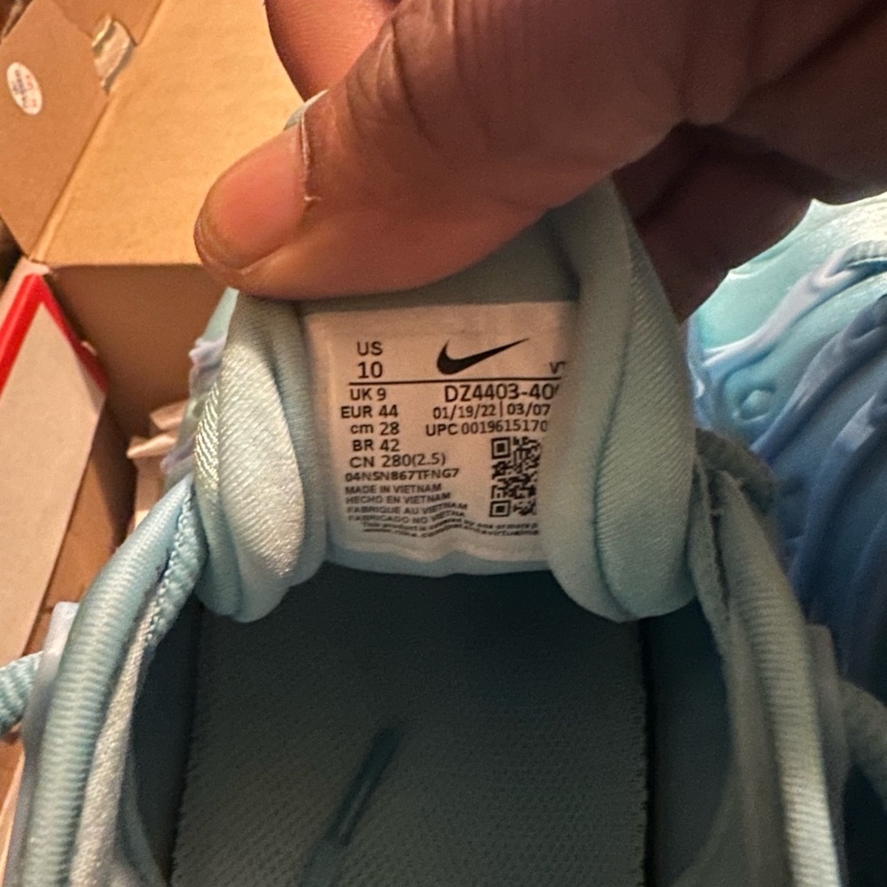 Nike Vapormax Plus - image 5